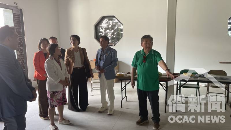 徐佳青瞭解天后廟的擴建工程
