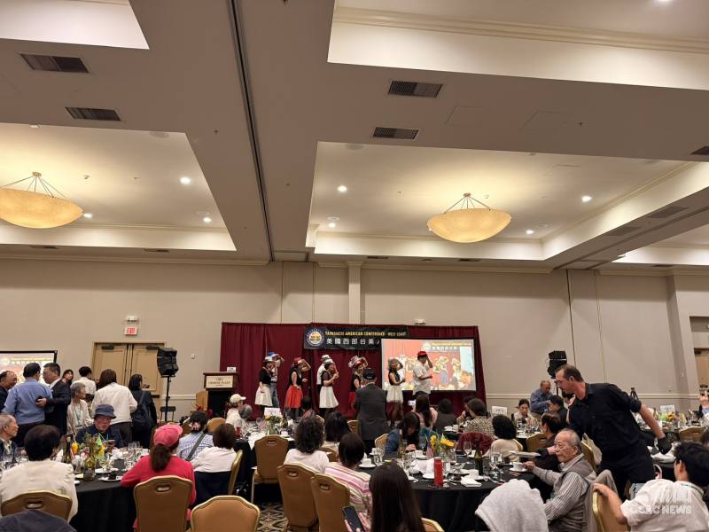 表演節目：聖地牙哥臺灣基督教會福音演出歌仔戲。