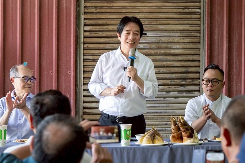 賴清德總統14日上午前往基隆參訪泰安市民農園認養中心