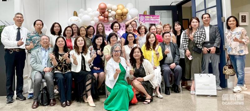 世界華人工商婦女企管協會多倫多分會「遺囑只是意志書，生前規劃才能真正安心意落地」專題講座合影