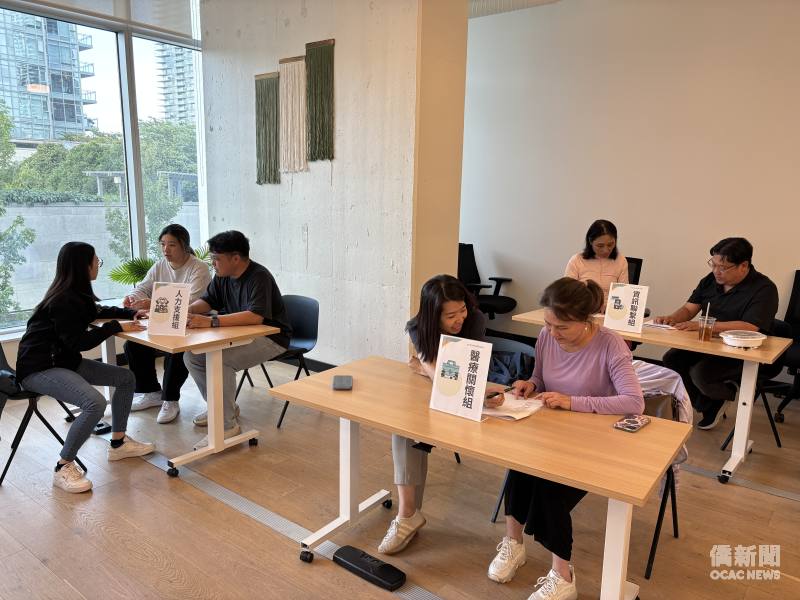 大溫哥華臺灣僑界急難救助協會緊急應變演練共設置5個功能分組，分別是資訊聯繫組、人力支援組、醫療關懷組、交通協調組及物資募集組。