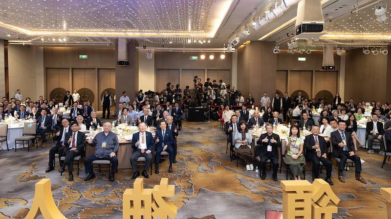 總統出席第一屆「東方領袖人物」頒獎典禮