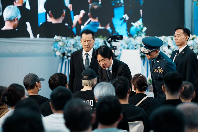 總統頒贈空軍第五戰術混合聯隊第二十七戰術戰鬥機作戰隊少校戰鬥機飛行官辛柏毅褒揚令