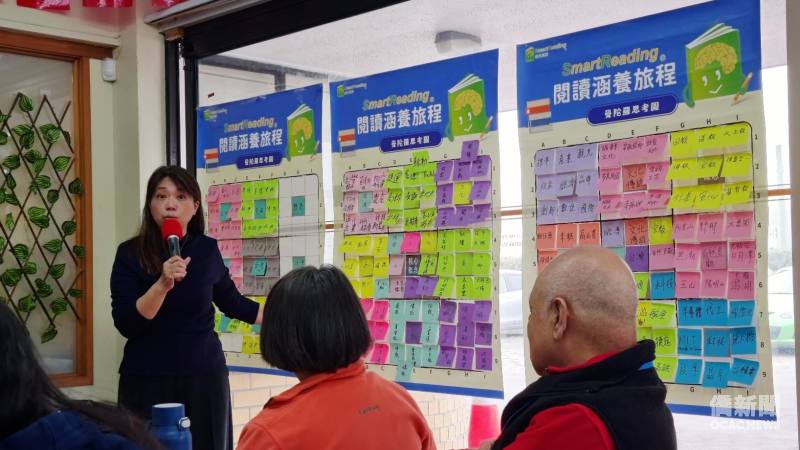 洪嘉馡透過「曼陀羅思考法」，引導教師激發教學創意，行銷臺灣特色
