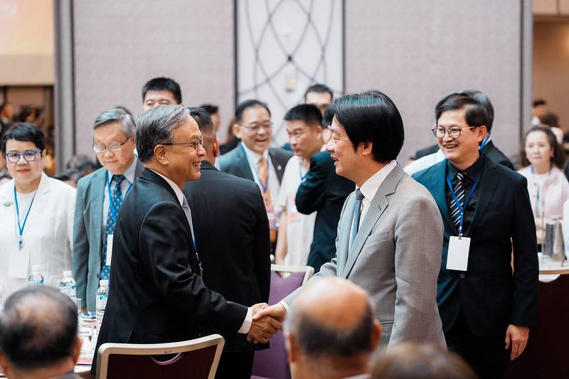 總統出席台灣玉山科技協會會員大會　強調維護民主自由制度　持續落實教育平權