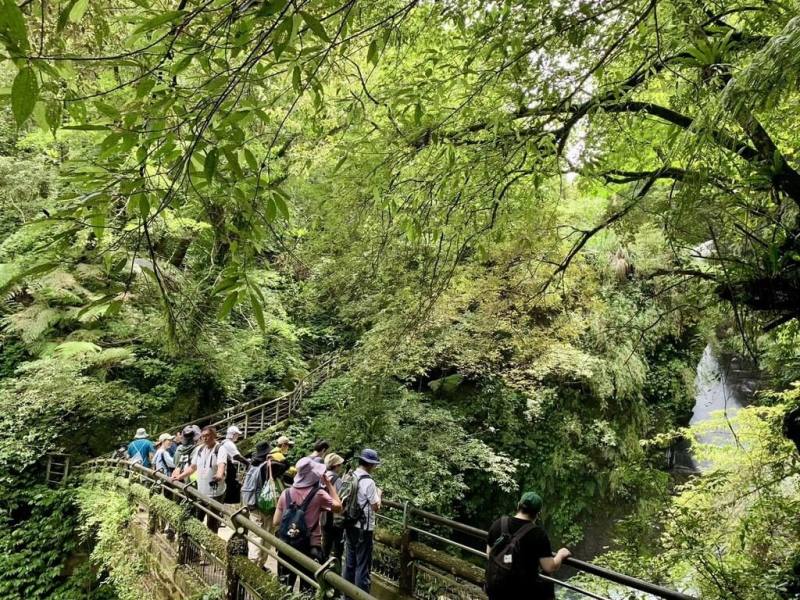 農業部林業及自然保育署30日表示，近年持續推動智慧旅遊及數位服務，8月1日起再新增全支付，可在林保署所轄國家森林遊樂區售票口使用。（林保署提供）