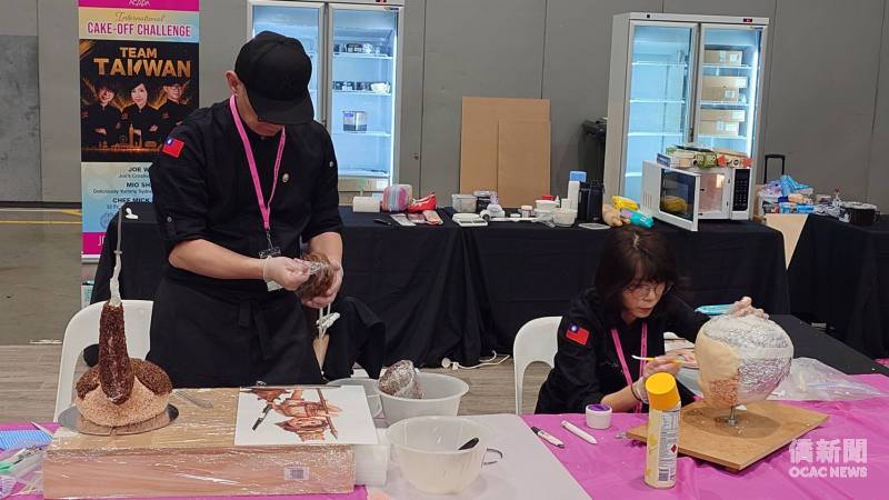 Team Taiwan展現專業，聚精會神，專注創作。