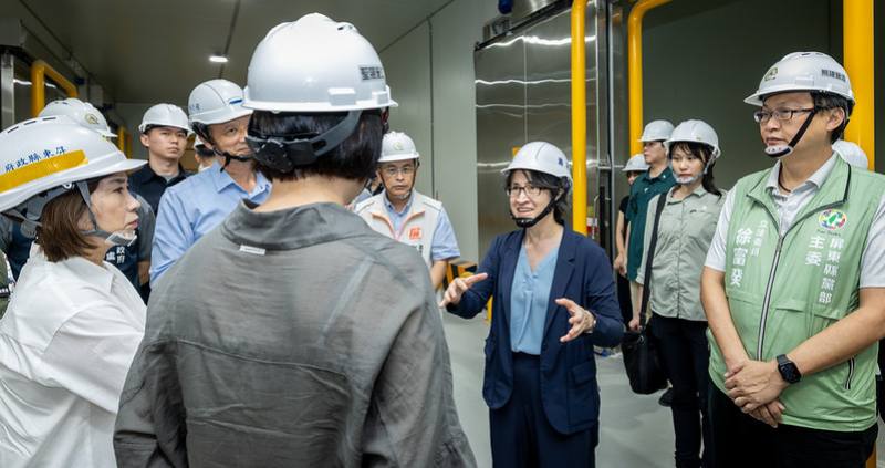 副總統肯定屏東縣政府推動農業轉型及建置冷鏈供應鏈的努力，透過國際級標準設備，提升臺灣優質農產品的國際競爭力