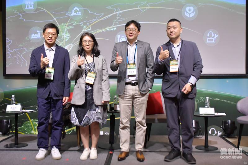 Panel discussion.(Left to right:Chih-Yen Huang, Cortilia Lin, KT Lin, Chien-Cheng Chou.)