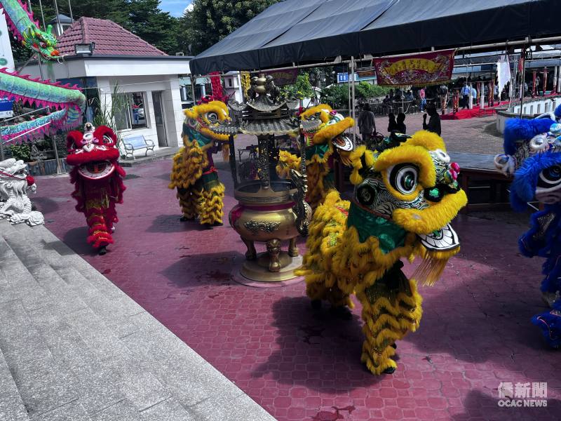 祭典後安排精彩舞獅表演，祥獅獻瑞增添喜氣