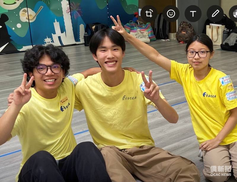 林立祥(中)人緣佳，深受FASCA同伴的喜愛。(照片由林立祥提供)