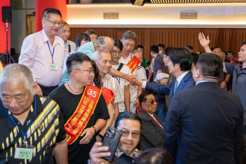 總統出席「全國產職業總工會115年度全國模範勞工慶祝晚宴」