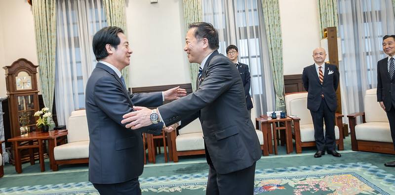 賴清德總統11日下午接見「日本前首相補佐官長島昭久眾議員乙行」