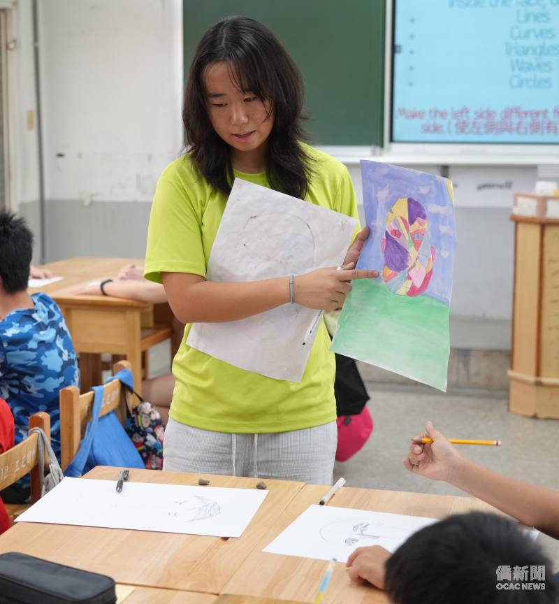 來自洛杉磯的葛芙蓉對教育充滿熱忱，透過海外青年英語服務營接觸更多不同類型的學生，期盼讓學生明白，學習也能很有趣。