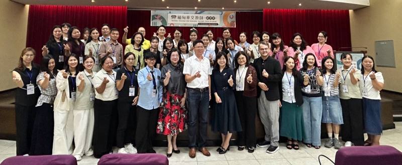 115年緬甸華文教師研習班始業式團體合影。