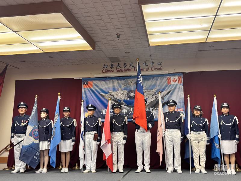 加西大鵬聯誼會新成立的旗隊由會長龔日敏領軍。