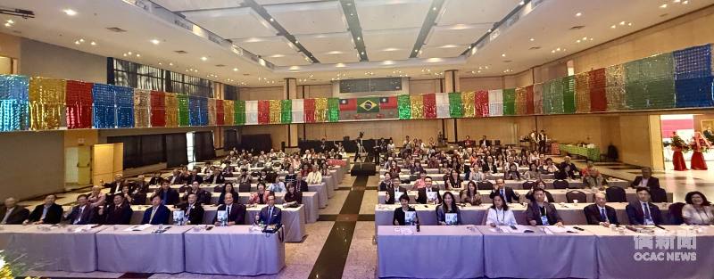 「2026年海外臺灣客家懇親大會」出席與會者大合照。