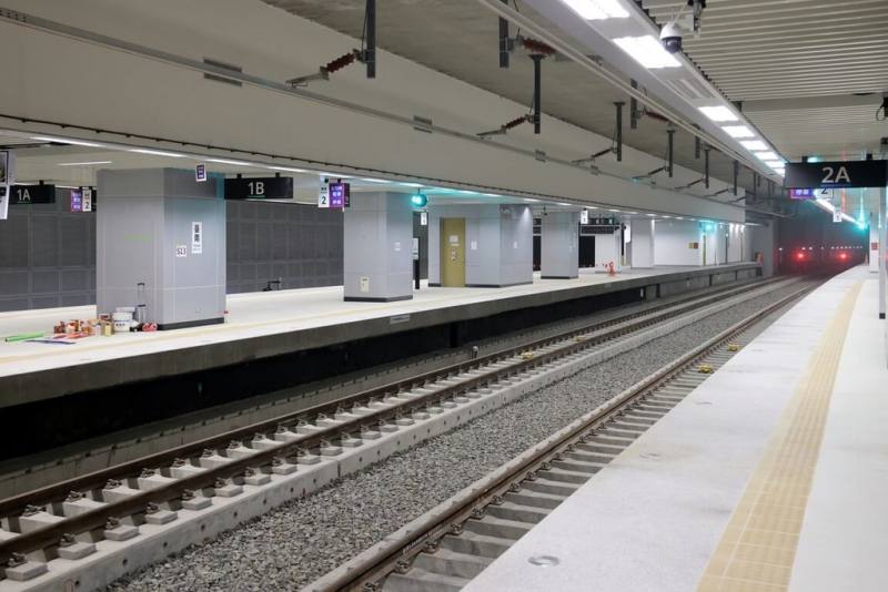 台南鐵路地下化工程動工逾6年，台南車站預定9月初揭牌，也宣告進入通車倒數階段。（台南市政府提供）