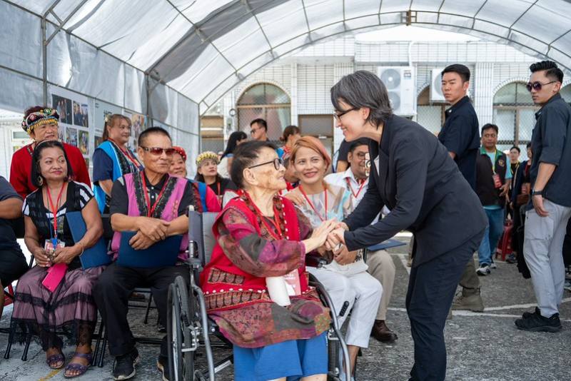 副總統出席「花蓮縣卓樂部落手榴彈事件紀念揭牌儀式」
