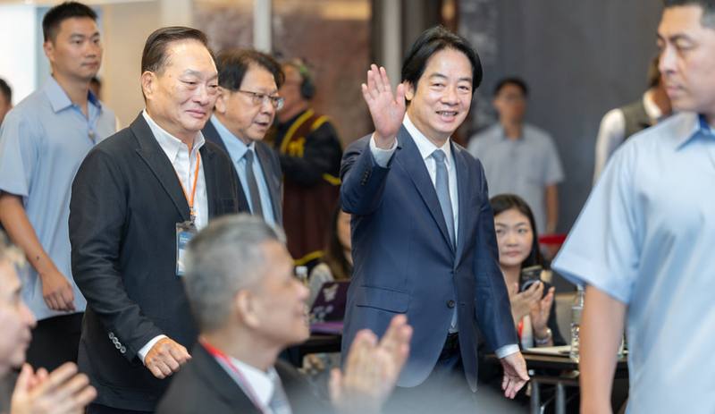 總統出席「2026台灣永續碳權ESG論壇」
