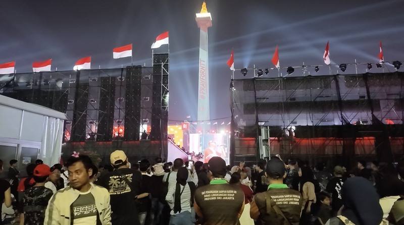 雅加達市政府於印尼國慶日晚間在國家紀念塔（Monas）周邊舉辦「Malam Merdeka（獨立之夜）」系列活動，包括大型演唱會。