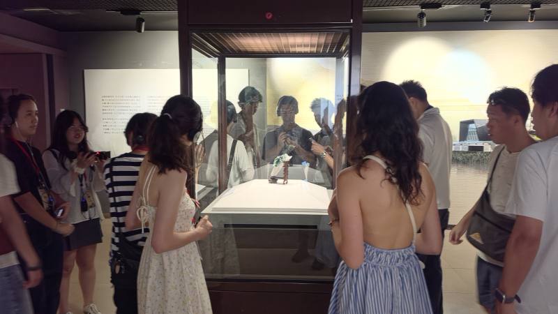 Visiting the National Palace Museum and learning about the fascinating stories behind Taiwan’s national treasures.