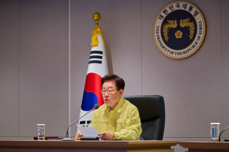 韓國總統李在明（圖）18日主持乙支國家安全保障全體會議時表示，韓美聯合軍演應成為能在緊急事態下保護國民、國家安全的實質演習，並非敵視特定對象，無意升高緊張局勢。（青瓦台提供）