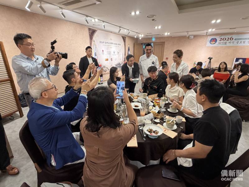 江信毅親自解說臺灣料理特色