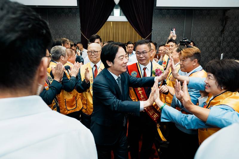 賴清德總統22日晚間出席「台中市大家庭獅子會授證3週年紀念暨會長交接典禮」