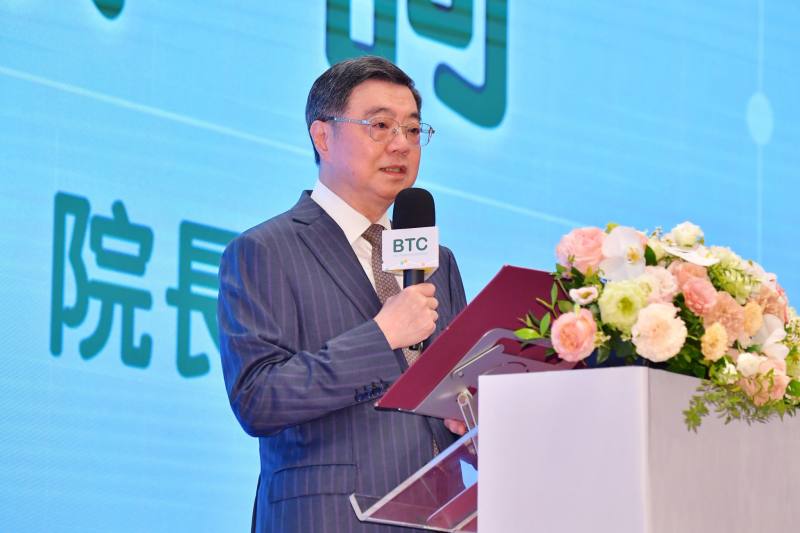2026年8月24日行政院長卓榮泰出席「2026行政院生技產業策略諮議委員會議」開幕式