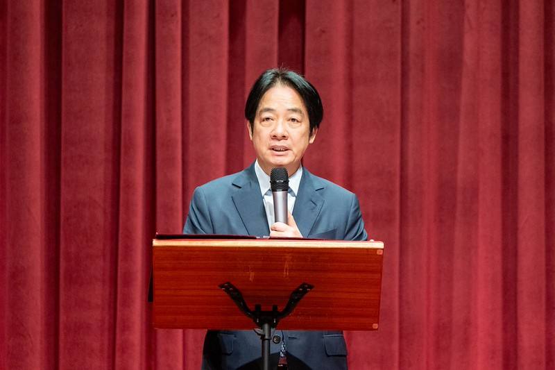 總統與參戰官兵及遺族午宴，並致詞