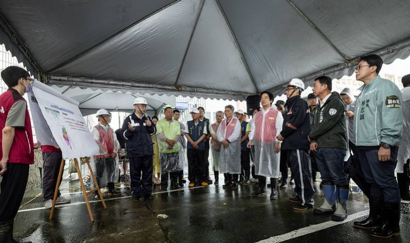 總統赴高雄及臺南關心排水治理計畫－永安區公所前廣場