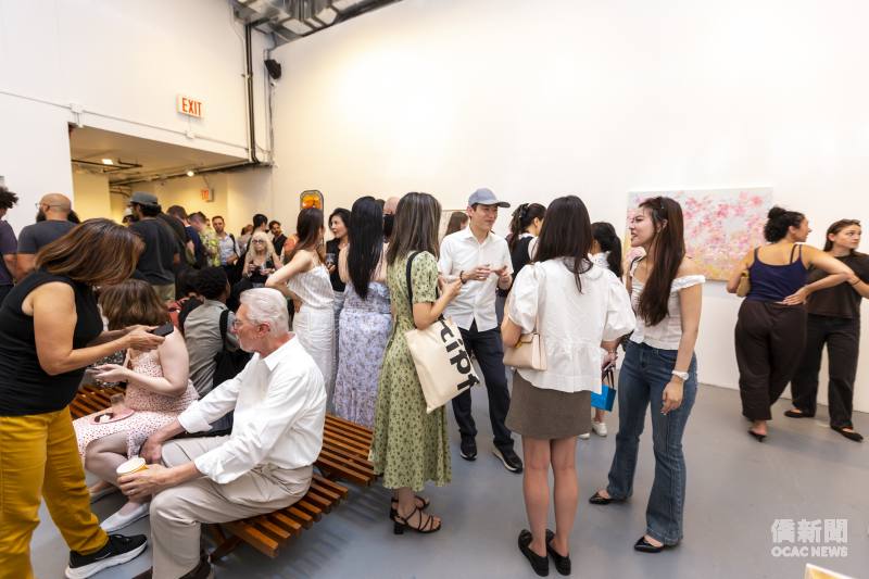 展覽開幕兩小時內，包含紐約藝術文化界、臺灣僑界、社區人士及來自各國約300位觀眾到場支持。