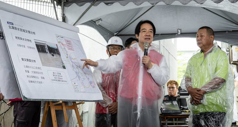 總統赴高雄及臺南關心排水治理計畫