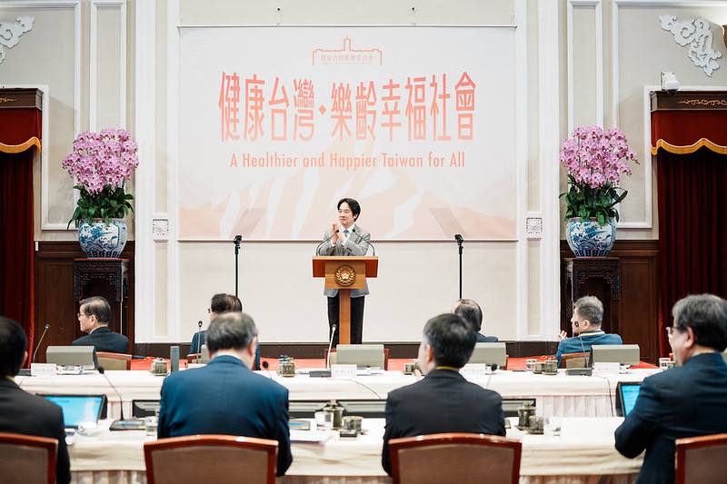 總統致詞，強調推動健康平權、10月推出健康幣