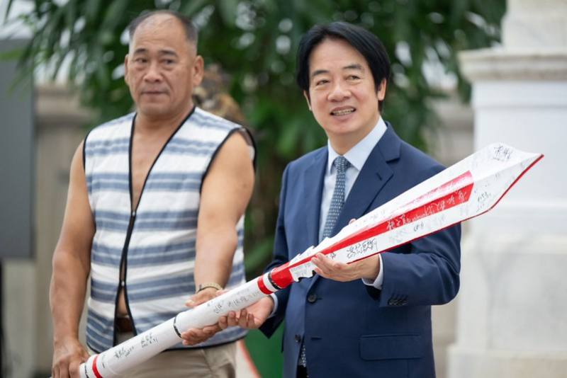 賴清德總統31日上午接見「蘭嶼巴丹三百年首航」船隊