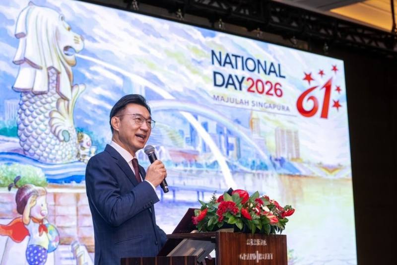 立法院副院長江啟臣8月31日晚間出席新加坡61週年國慶酒會。他指出，台星長期以來是關係密切的重要夥伴，未來盼串聯台星政府、產業、學術界及城市力量，深化交流合作。（立法院提供）