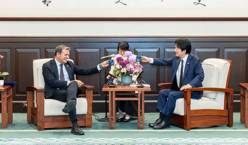 賴清德總統1日下午接見「義大利參議院副議長錢益友（Gian Marco Centinaio）訪團」