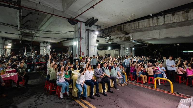 出席計程車駕駛員工會聯歡會　總統：持續發展經濟創造計程車商機　完善照顧政策減輕勞工家庭負擔