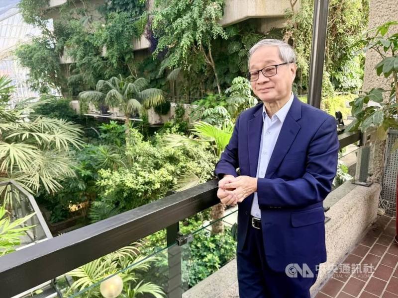 Taiwan's Minister of Culture Li Yuan poses during his visit to London's Barbican Centre on Sunday. CNA photo Sept. 6, 2026