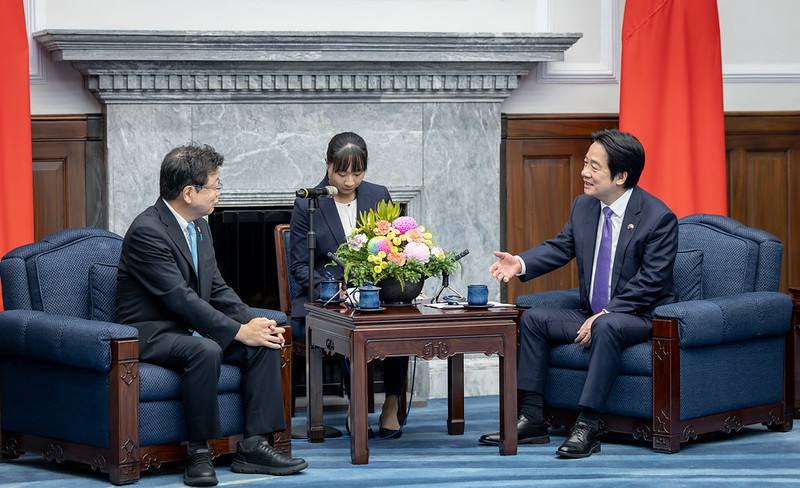 賴清德總統8日下午接見「思考台灣海峽和平穩定國會議員之會」訪團