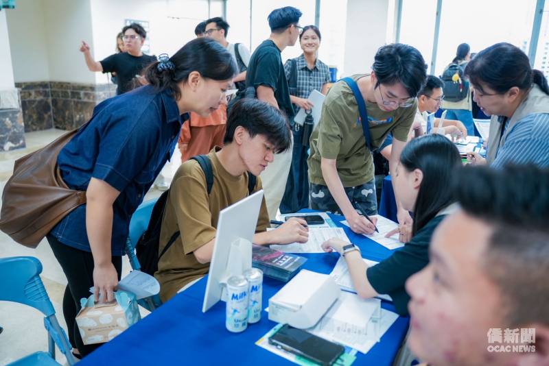 現場徵才僑外生與企業互動熱絡