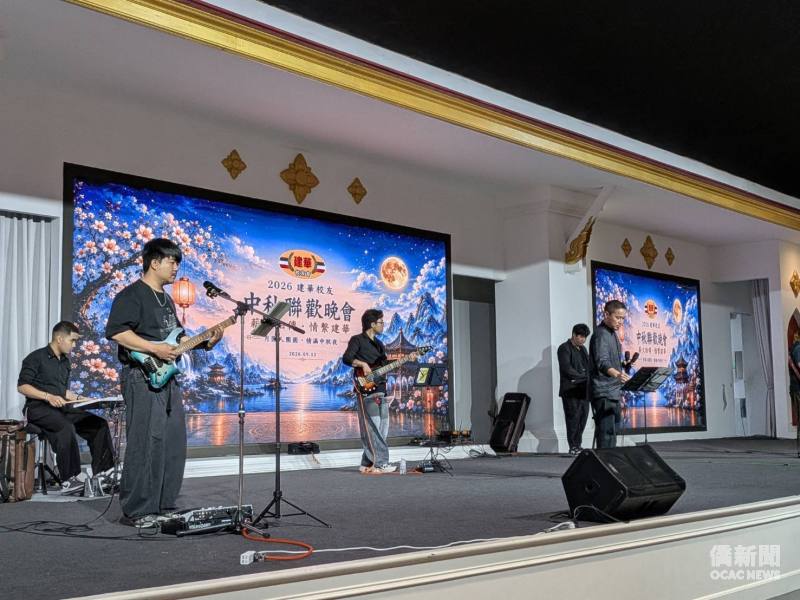 雲南歌手現場演唱
