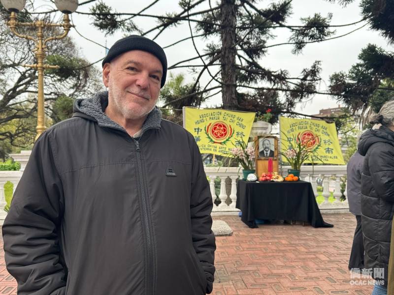 師出同門的Marcelo Pilevski於返鄉時參加追思祭拜儀式