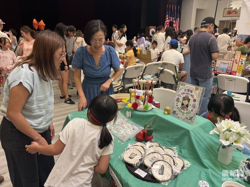 孩子們創意無限的攤位廣受大家的喜愛。