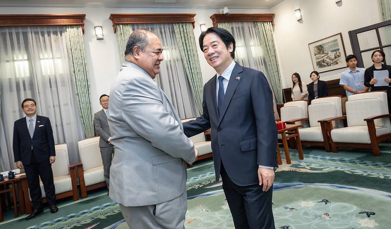 總統接見「吐瓦魯國外交、勞工及貿易部長帕納巴訪團」