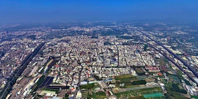 高雄市大社區區段徵收都市計畫變更案，15日獲內政部都委會審議通過；約96公頃區段徵收地區完成開發後，可取得39公頃公共設施用地，並形成約56公頃住宅區及1公頃農業專用區，提供未來人口移入所需居住空間及公共設施。（林欽榮提供）