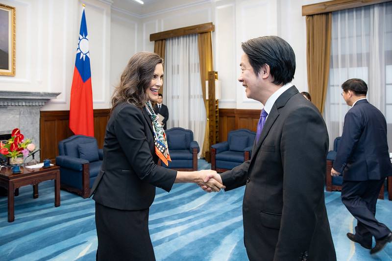 賴清德總統17日上午接見「美國密西根州州長魏美桂（Gretchen Whitmer）訪團」