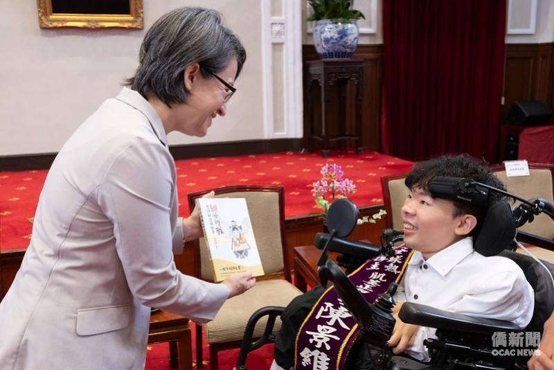 副總統接見全球熱愛生命獎章得主　肯定以生命故事傳遞正面力量
