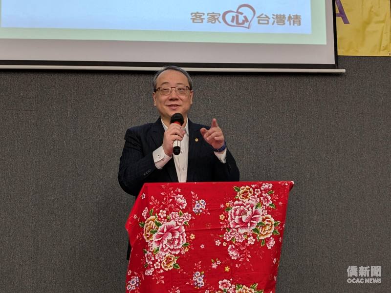 洛杉磯辦事處處長馬博元分享自己與客家文化的淵源及「客家女婿」趣事。